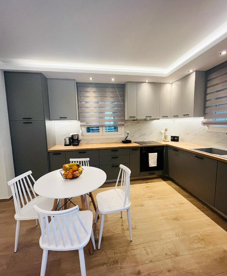 Urban Escape Apartment Kavala Bagian luar foto
